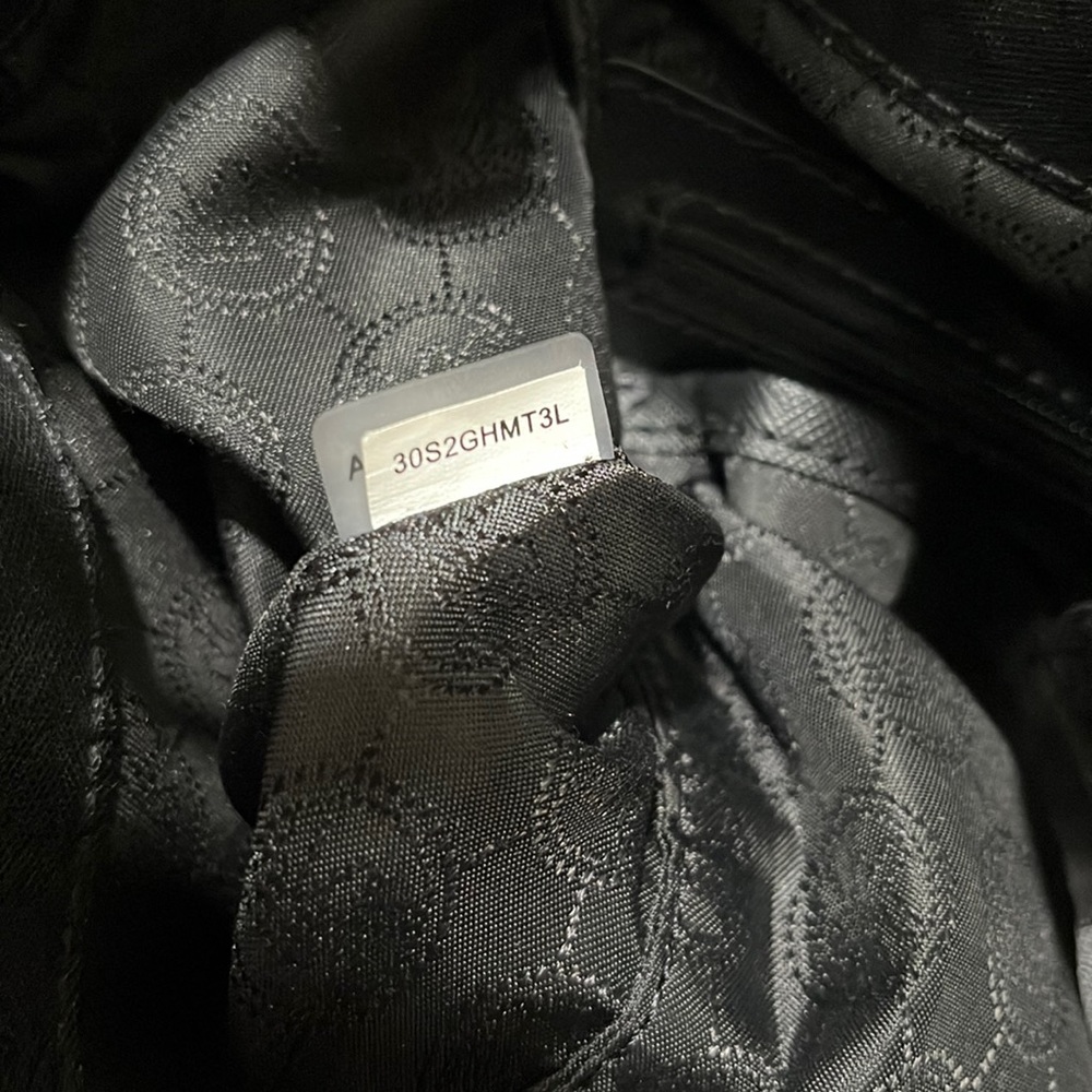 • Black Michael Kors Hamilton Leather Tote - Picture 15 of 17